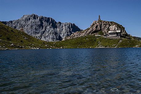 Volaia Lake